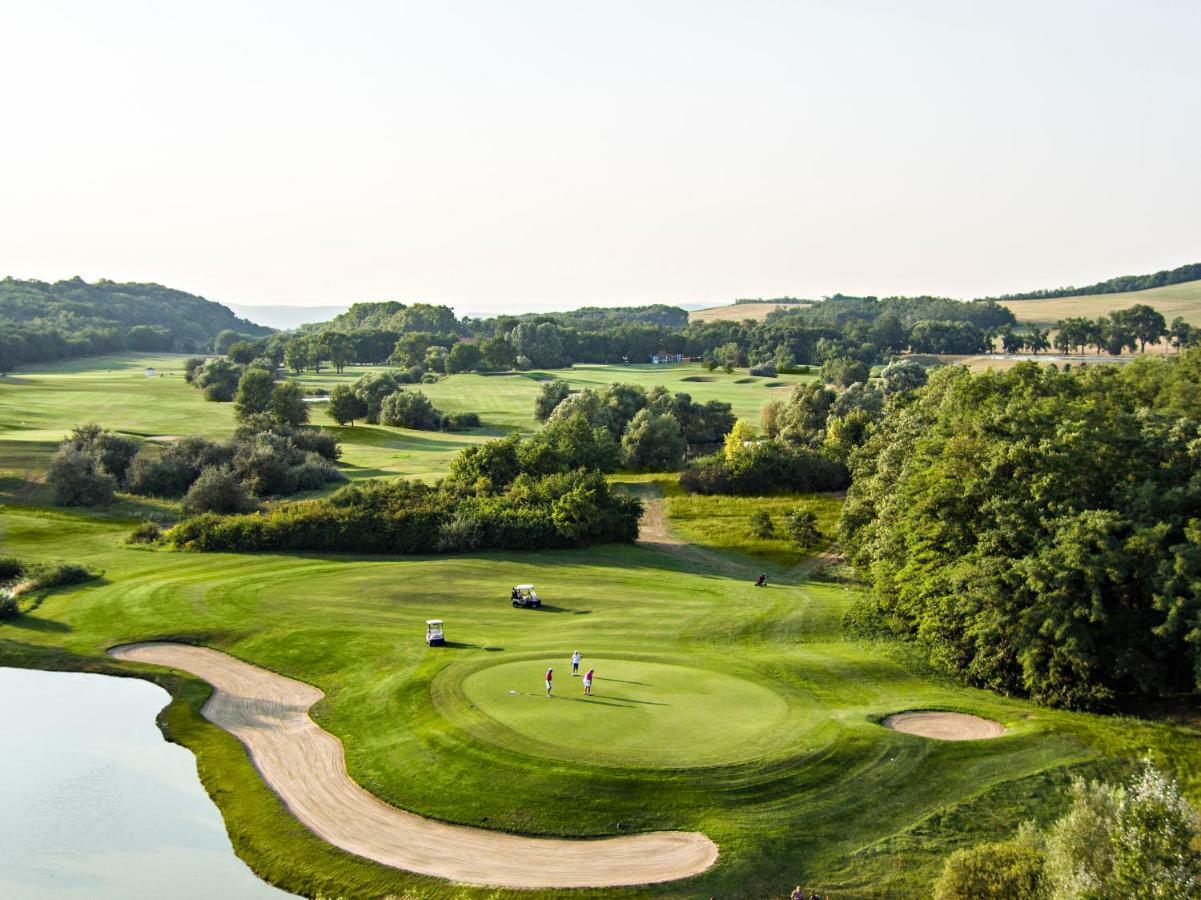 Bed and Breakfast Pannonia Golf & Country Club Alcsutdoboz Exteriér fotografie