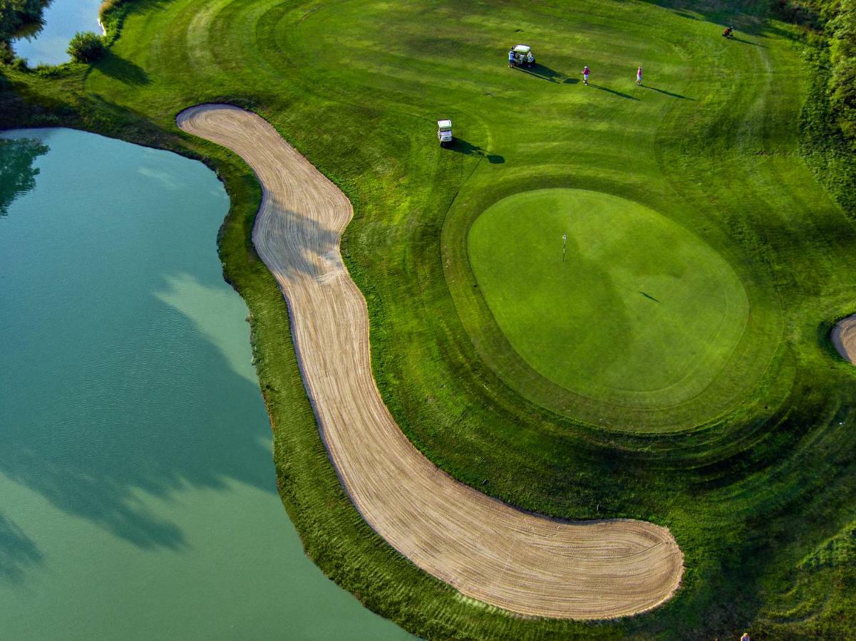 Bed and Breakfast Pannonia Golf & Country Club Alcsutdoboz Exteriér fotografie